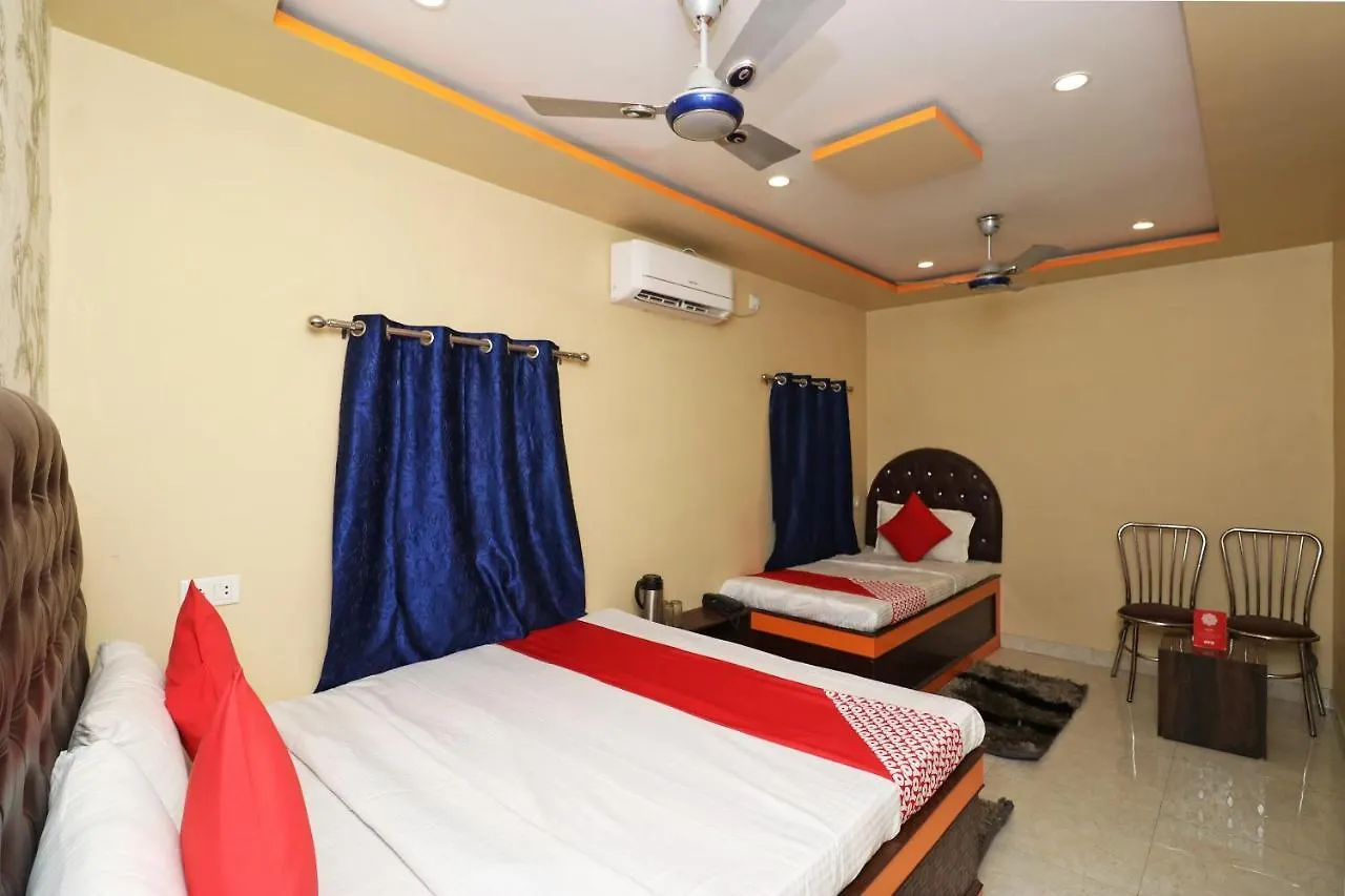 Oyo 36914 Hotel Aditya Varanasi
