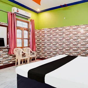 O J.d. Palace *** Varanasi